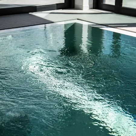 Relax With Swimming Pool And Mountain View Bukow