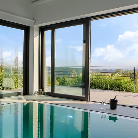 Relax With Swimming Pool And Mountain View * Bukow