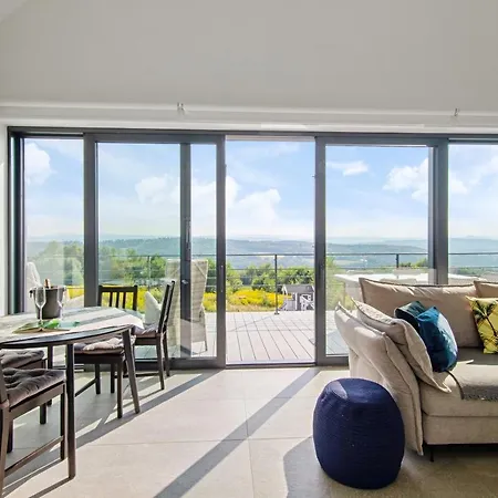 Relax With Swimming Pool And Mountain View Villa