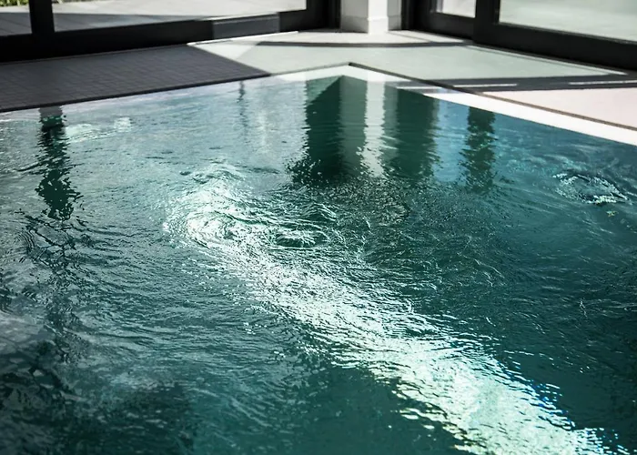 Relax With Swimming Pool And Mountain View Bukow