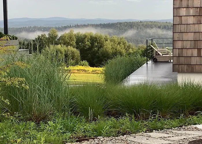 Relax With Swimming Pool And Mountain View
