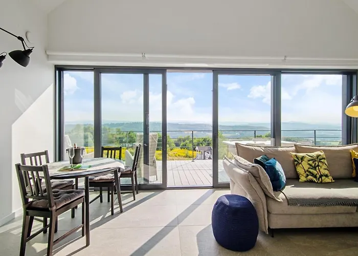 Relax With Swimming Pool And Mountain View Willa