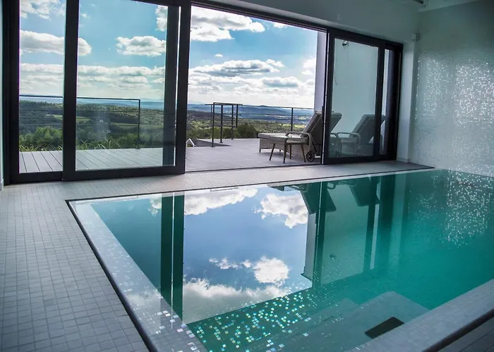 Relax With Swimming Pool And Mountain View Willa *