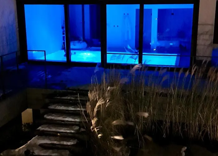 Relax With Swimming Pool And Mountain View *